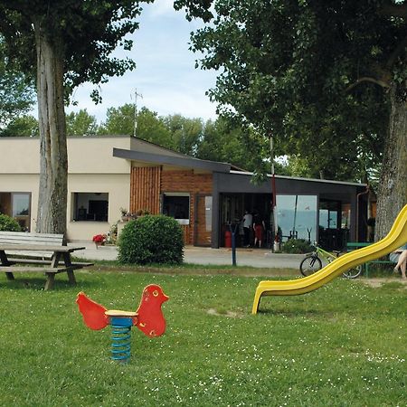 קאסטיגליונה דל לאגו Camping Listro מראה חיצוני תמונה