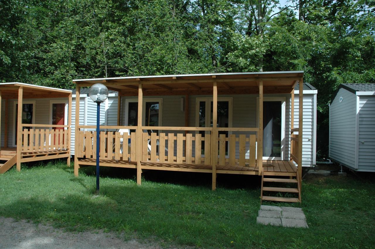 קאסטיגליונה דל לאגו Camping Listro מראה חיצוני תמונה