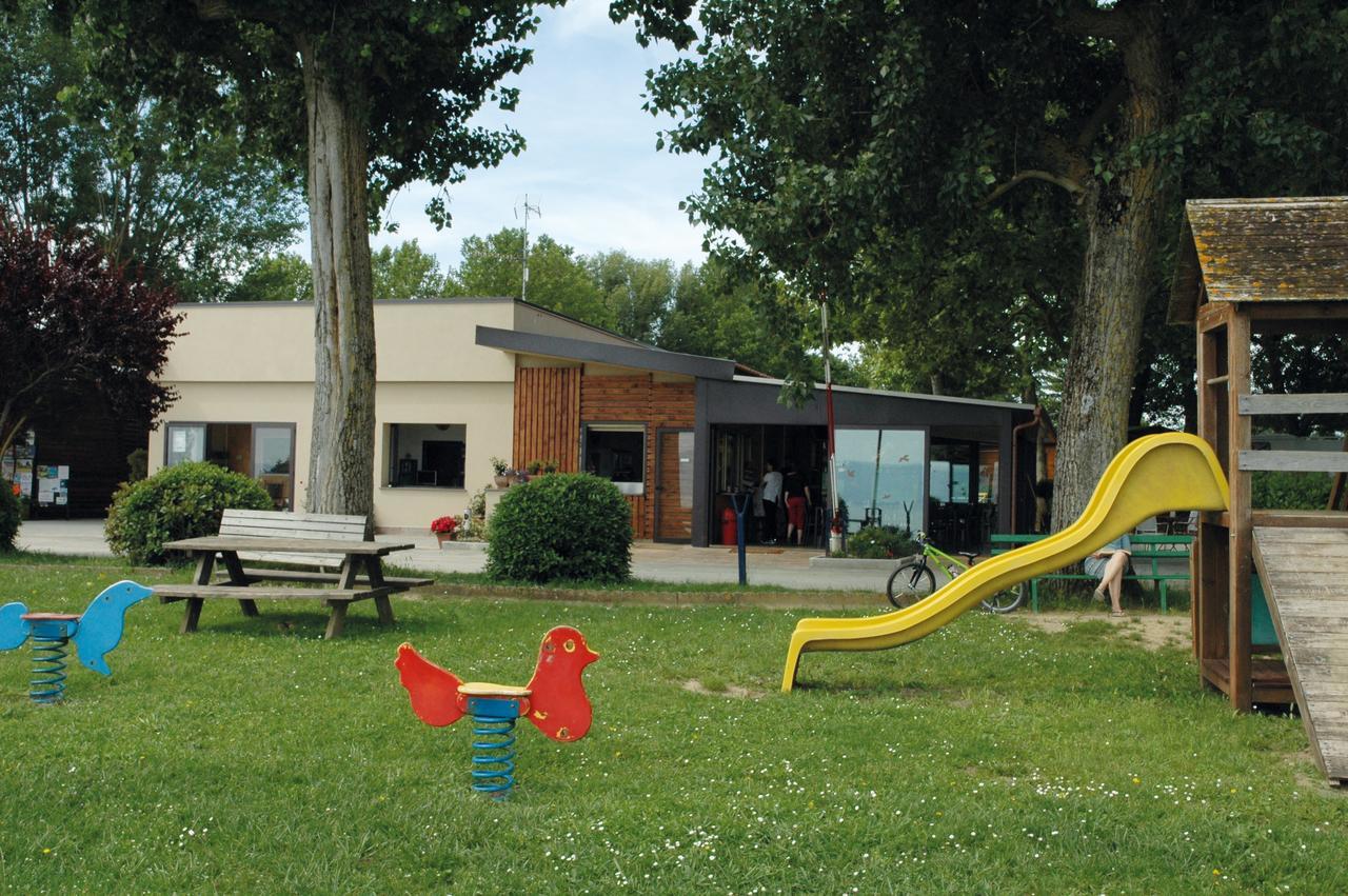 קאסטיגליונה דל לאגו Camping Listro מראה חיצוני תמונה